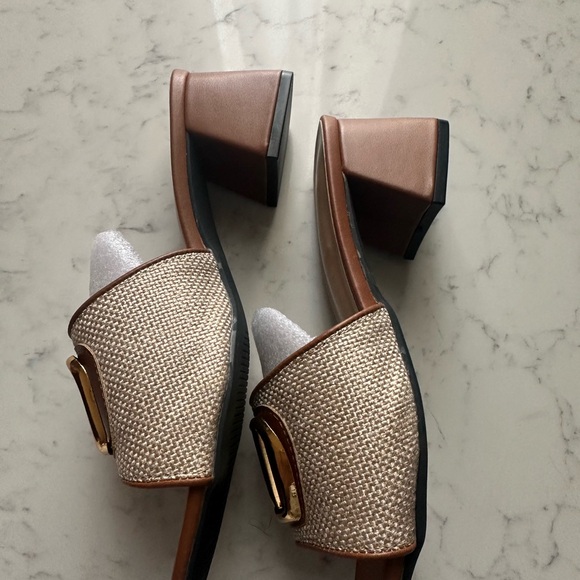 Linen Design Sandals - Picture 6 of 8